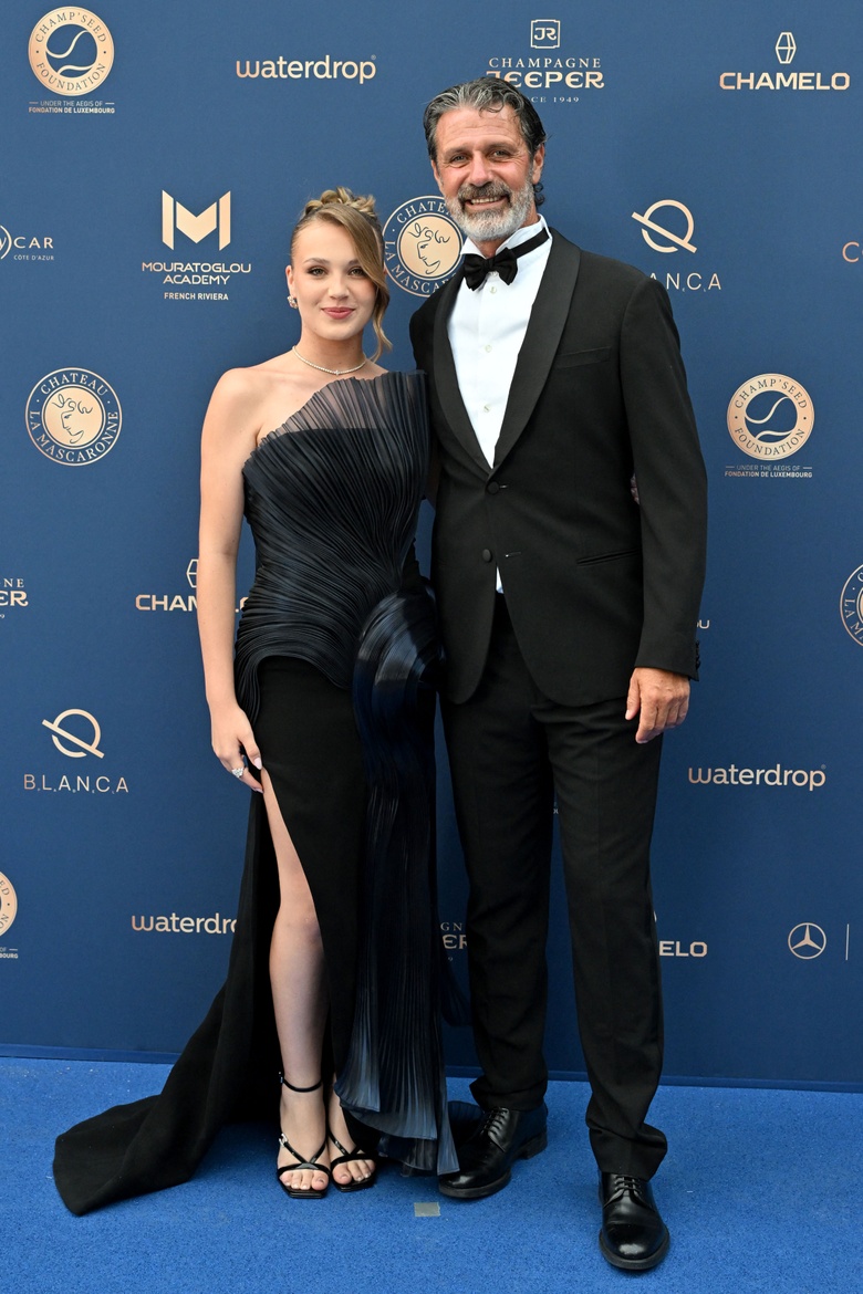 A Night of Shine: Carla Lazzari Steals the Spotlight at Elegant Gala!