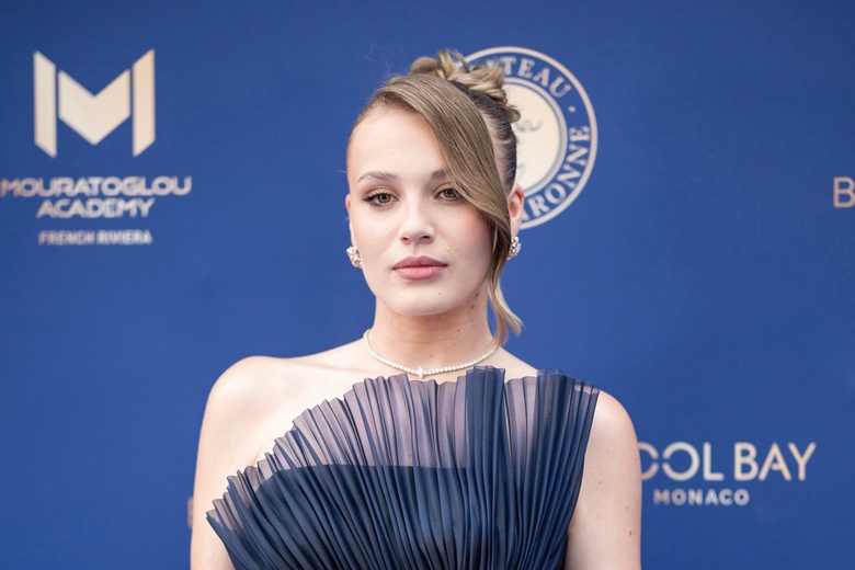 A Night of Shine: Carla Lazzari Steals the Spotlight at Elegant Gala!