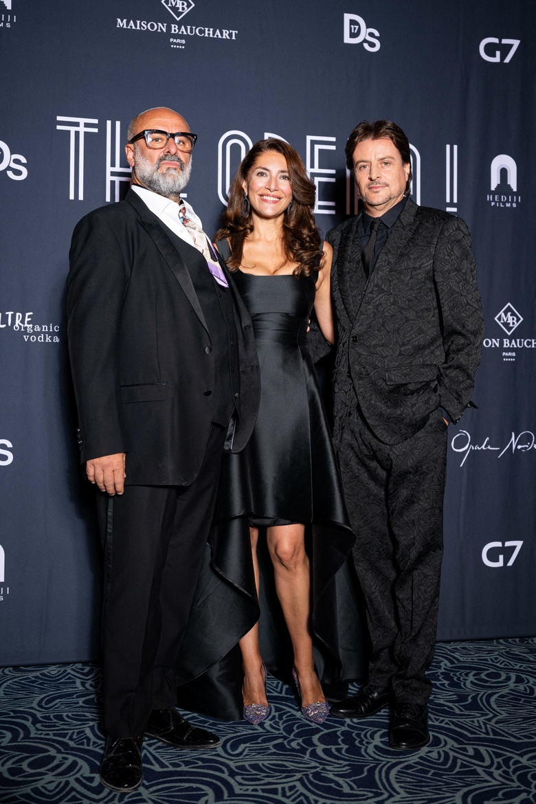 A Parisian Dream: Caterina Murino Captivates at the Opera Premiere