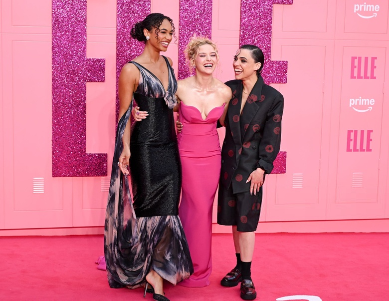 Chandler Kinney attending an event, showcasing poise and radiating natural star quality with a bright smile. - Photos & Updates