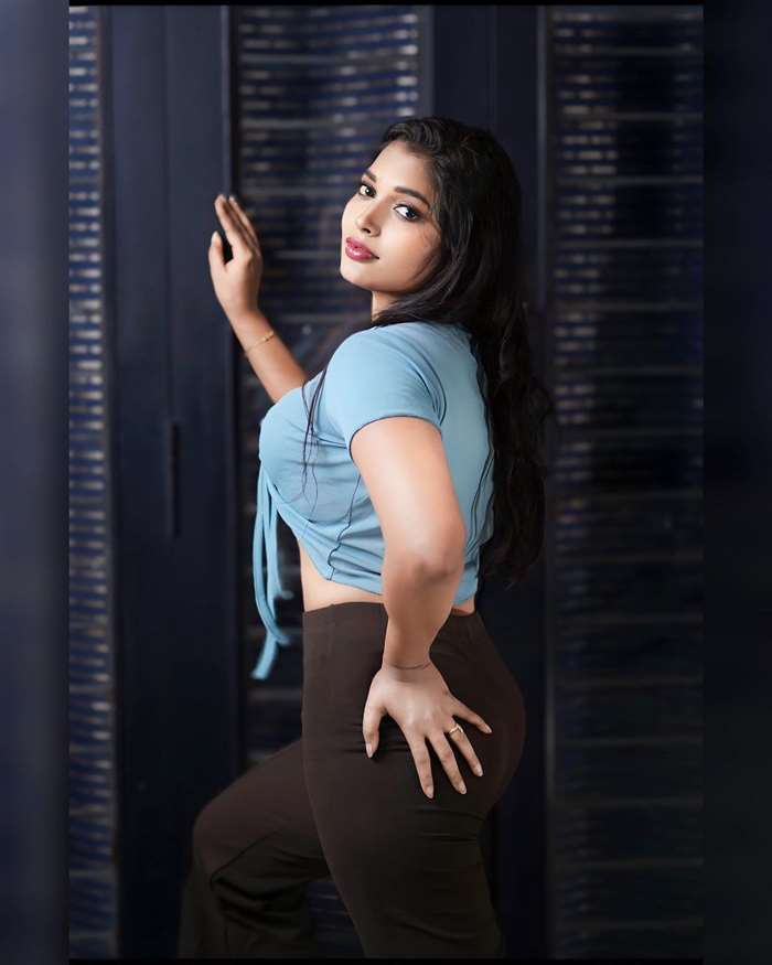 Chandrika Revathi's Stunning Red & Blue Ensemble
