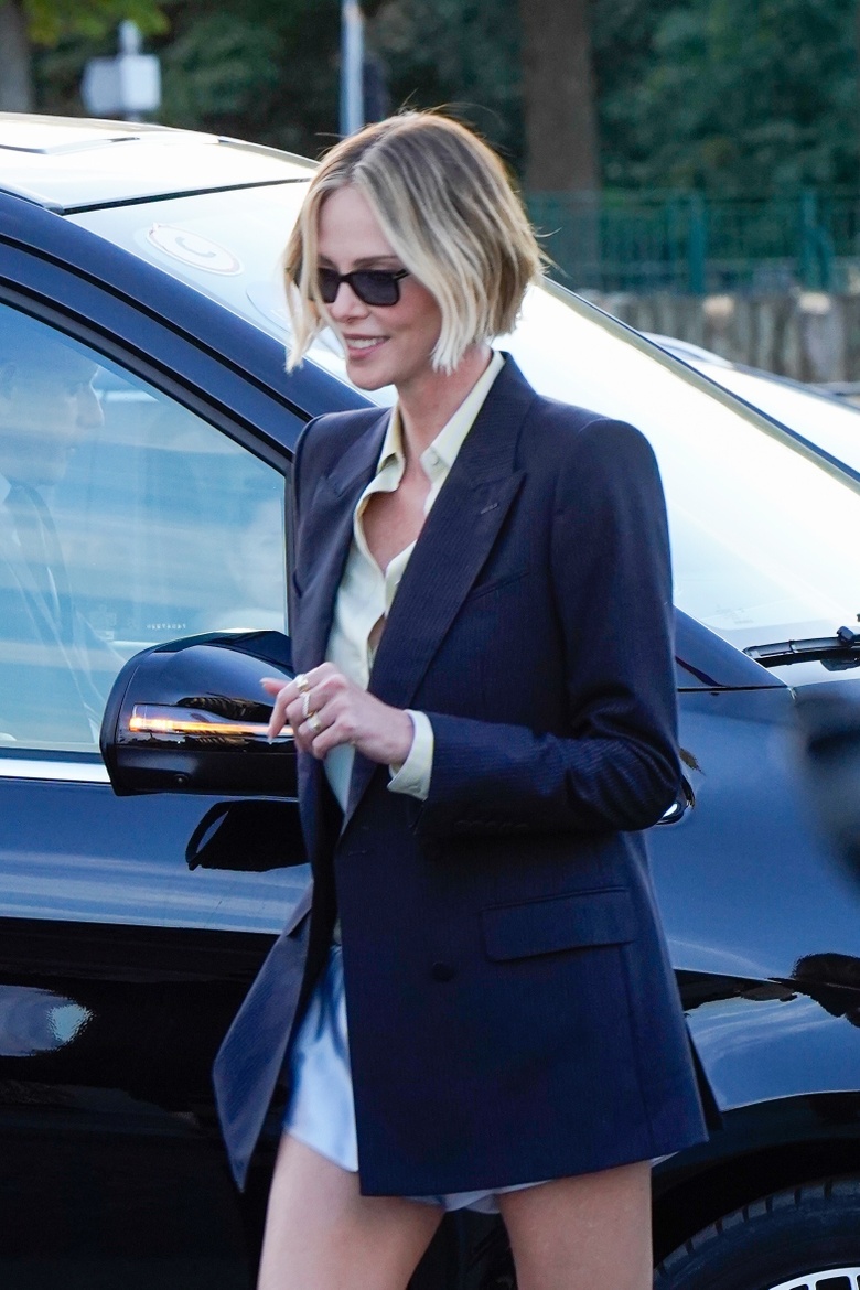Charlize Theron’s Effortless Glamour at the Paris Odyssey Special Event