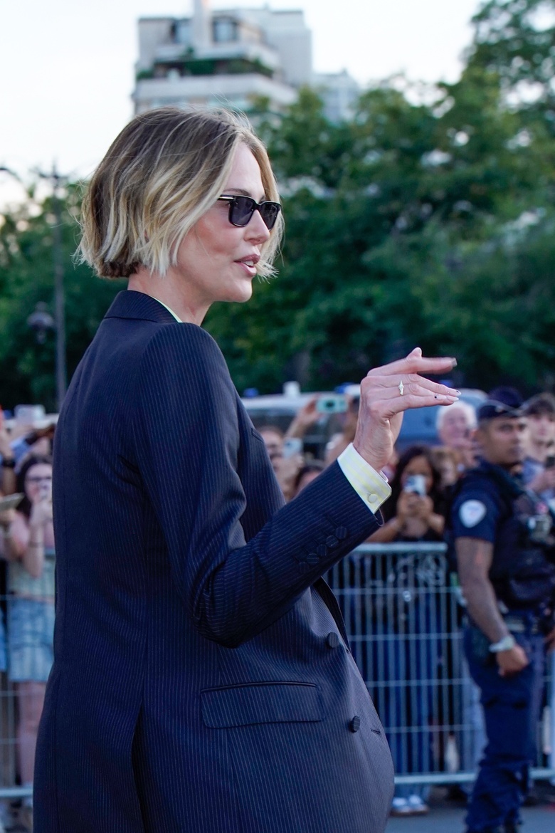 Charlize Theron’s Effortless Glamour at the Paris Odyssey Special Event