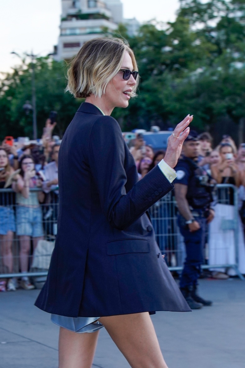 Charlize Theron’s Effortless Glamour at the Paris Odyssey Special Event
