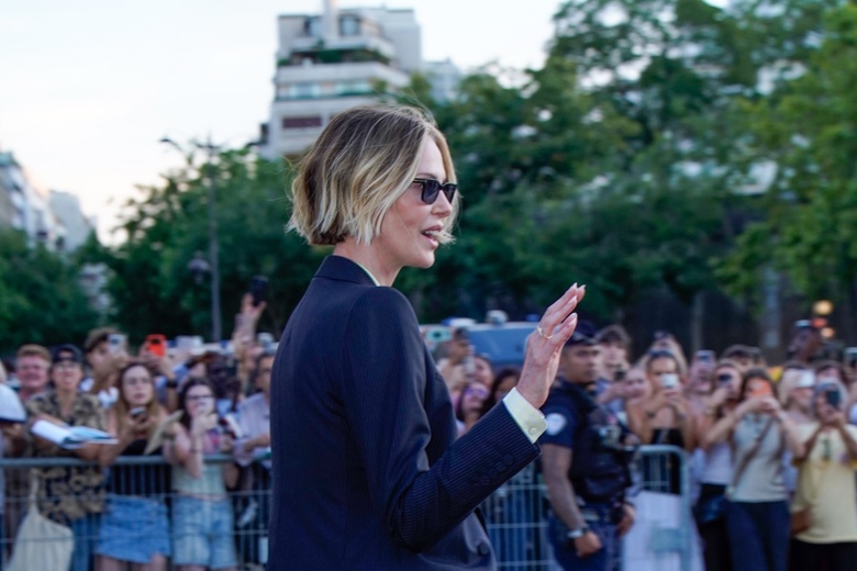 Charlize Theron’s Effortless Glamour at the Paris Odyssey Special Event