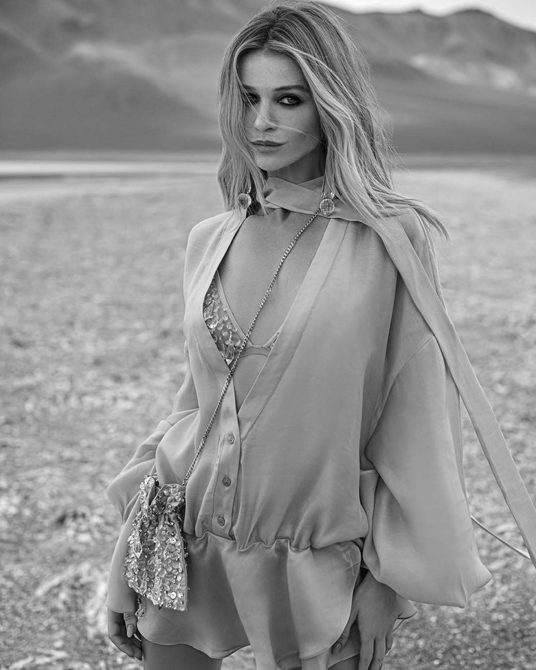 Cintia Dicker's Stunning Look at the Event