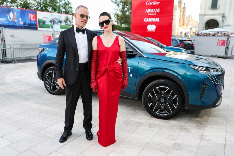 Claire Foy's Effortless Elegance Shines at the Venice Film Festival