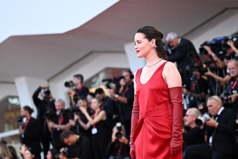 Claire Foy's Effortless Elegance Shines at the Venice Film Festival