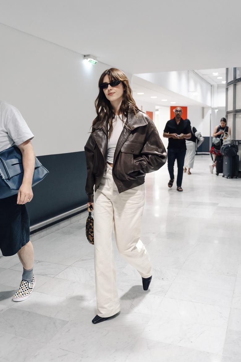 Daisy Edgar Jones Stuns in Paris Chic! Effortless Style Takes Center Stage