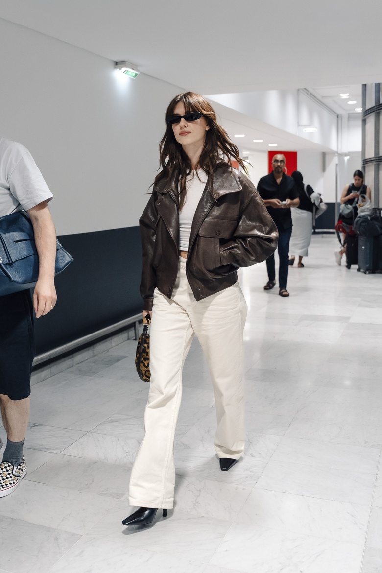 Daisy Edgar Jones Stuns in Paris Chic! Effortless Style Takes Center Stage