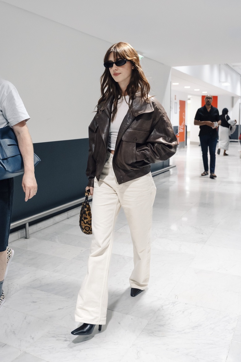 Daisy Edgar Jones Stuns in Paris Chic! Effortless Style Takes Center Stage
