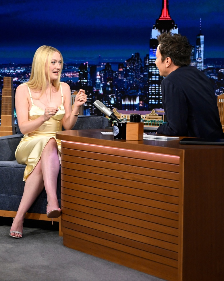 Dakota Fanning Radiates Effortless Glamour on The Tonight Show
