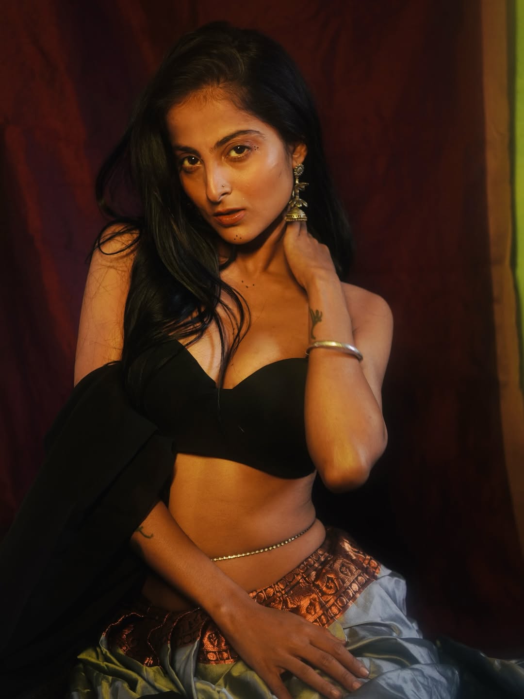 Debpriya Ghosh Owns the Spotlight in a Viral Bold Saree Look