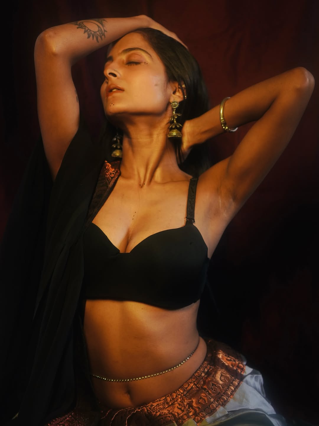 Debpriya Ghosh Owns the Spotlight in a Viral Bold Saree Look