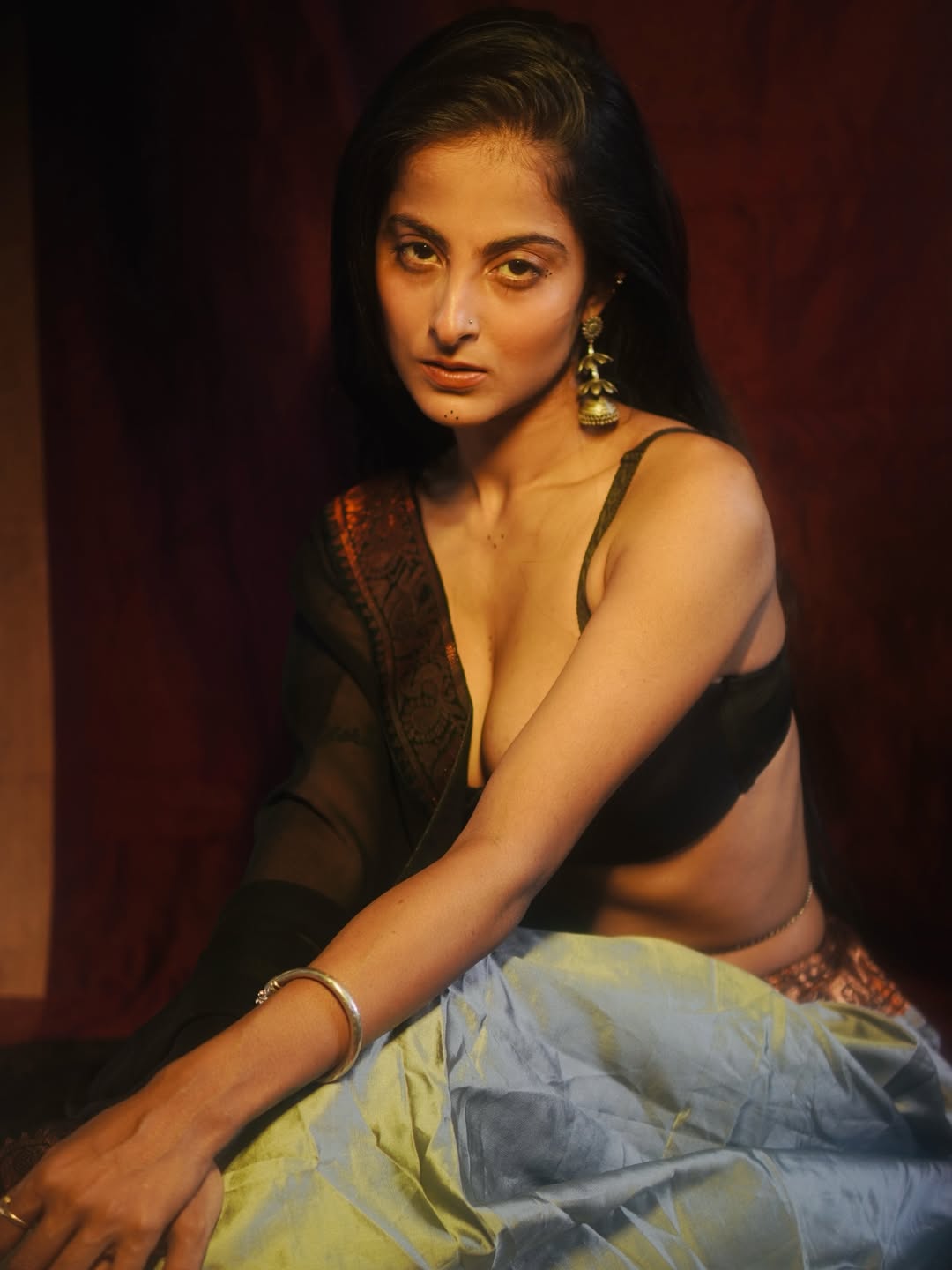 Debpriya Ghosh Owns the Spotlight in a Viral Bold Saree Look