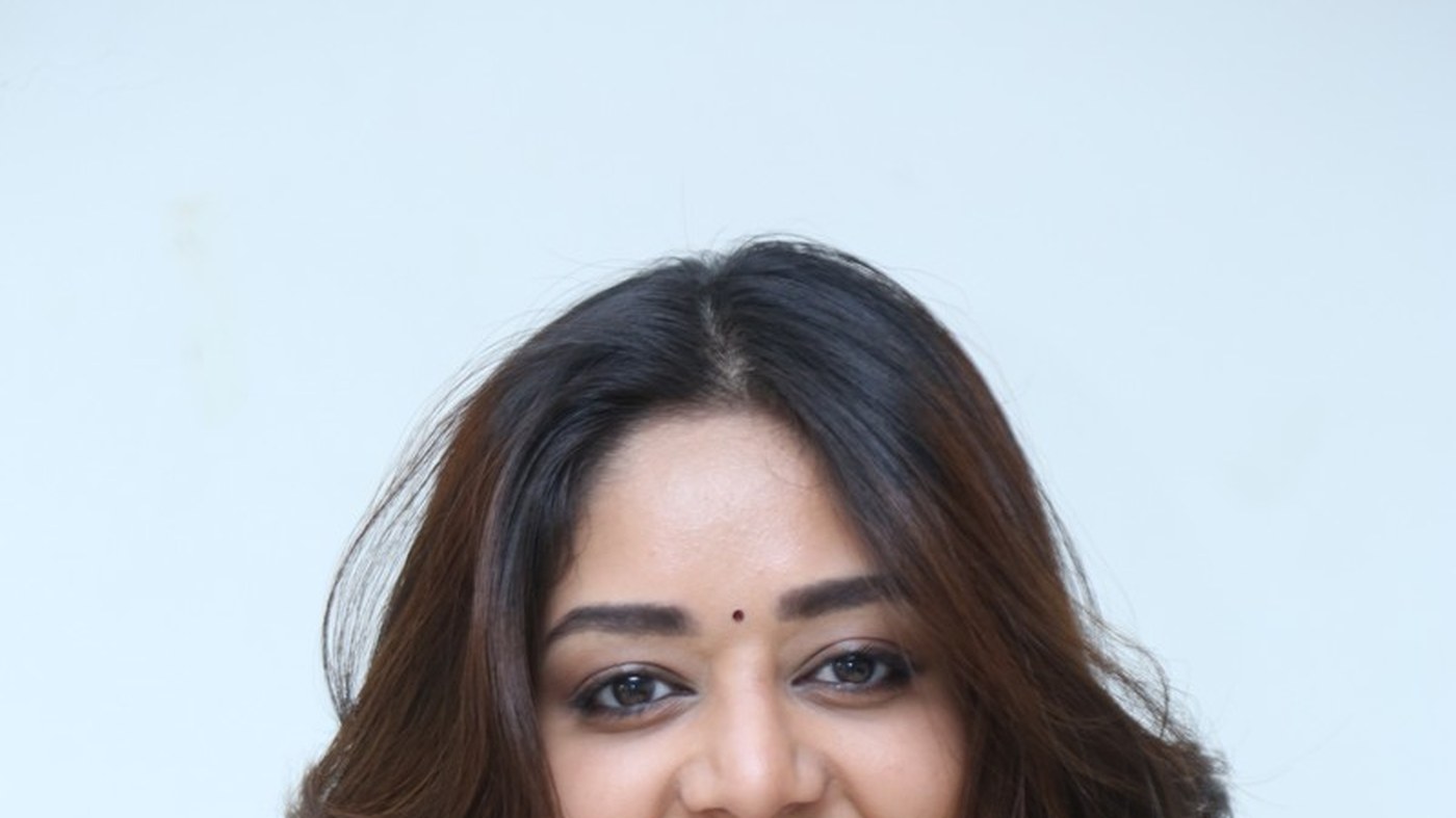 Deepshikha Chandran HD Photos Latest Fashion & Event Looks