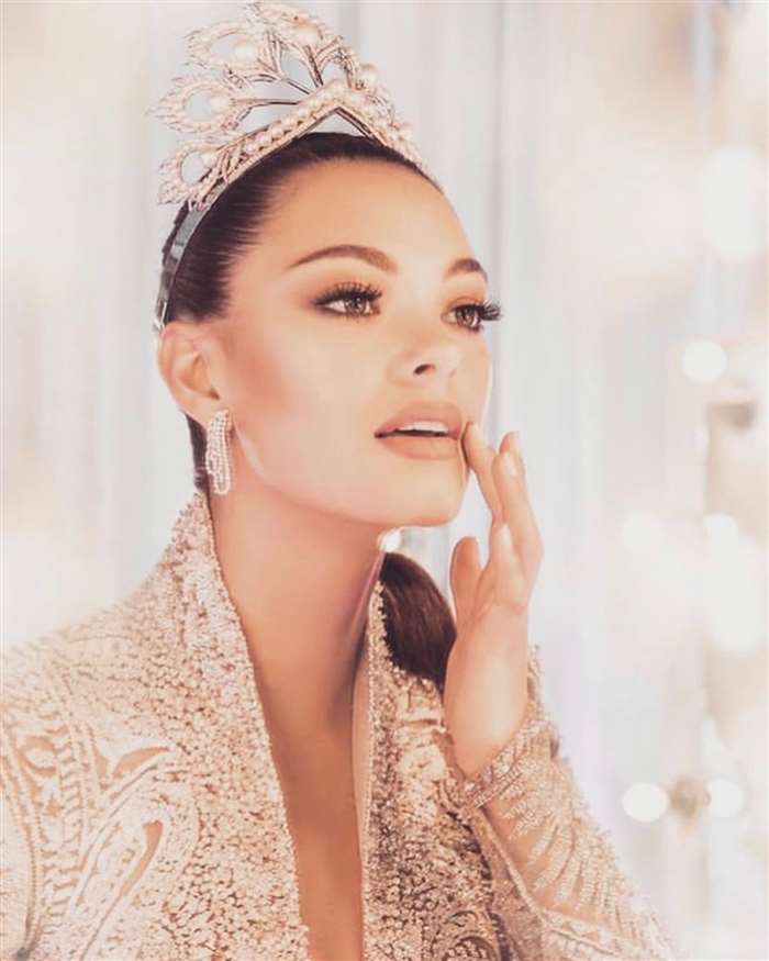 Demi Leigh Tebow's Stunning Style Gallery