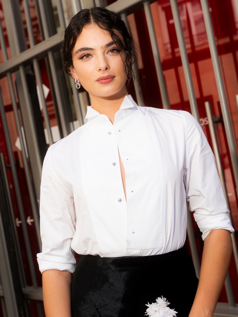 Deva Cassel Captivates Paris: Shining at Dior's Haute Couture Show!