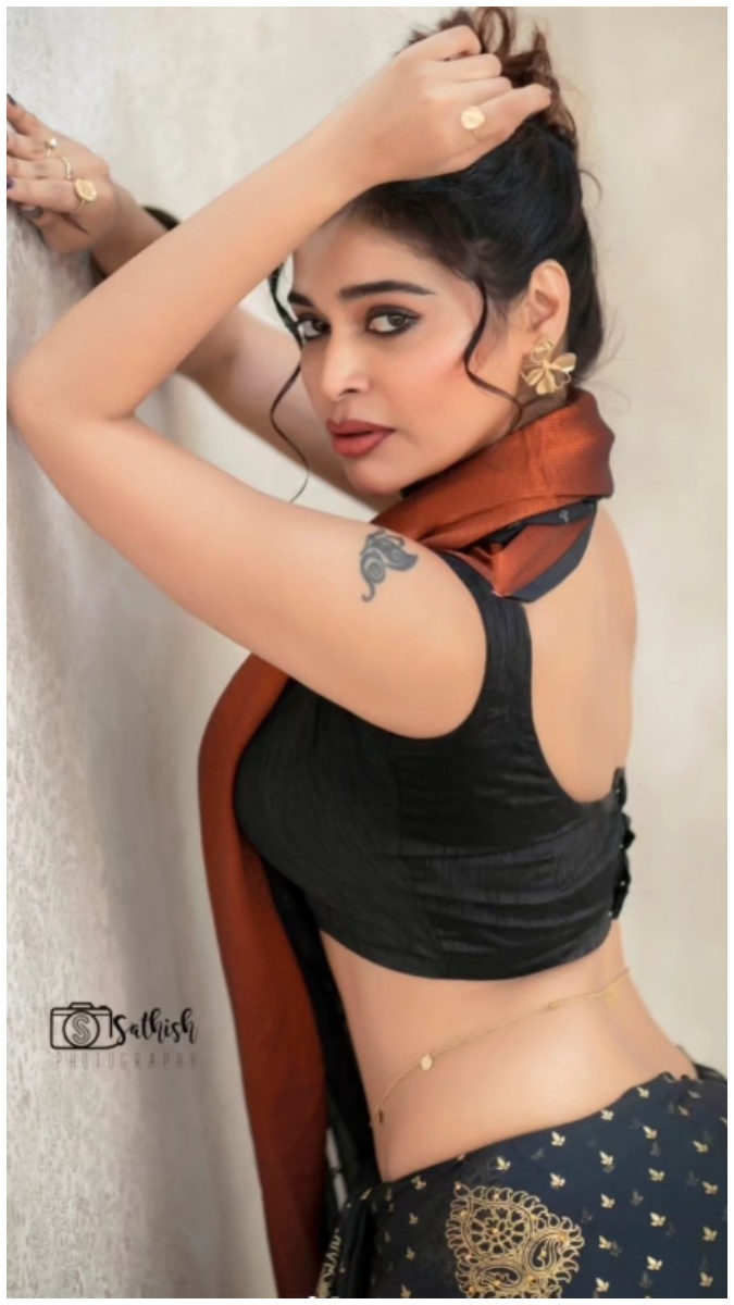 Dharsha Gupta Stunning Instagram Photos and Glamour Looks