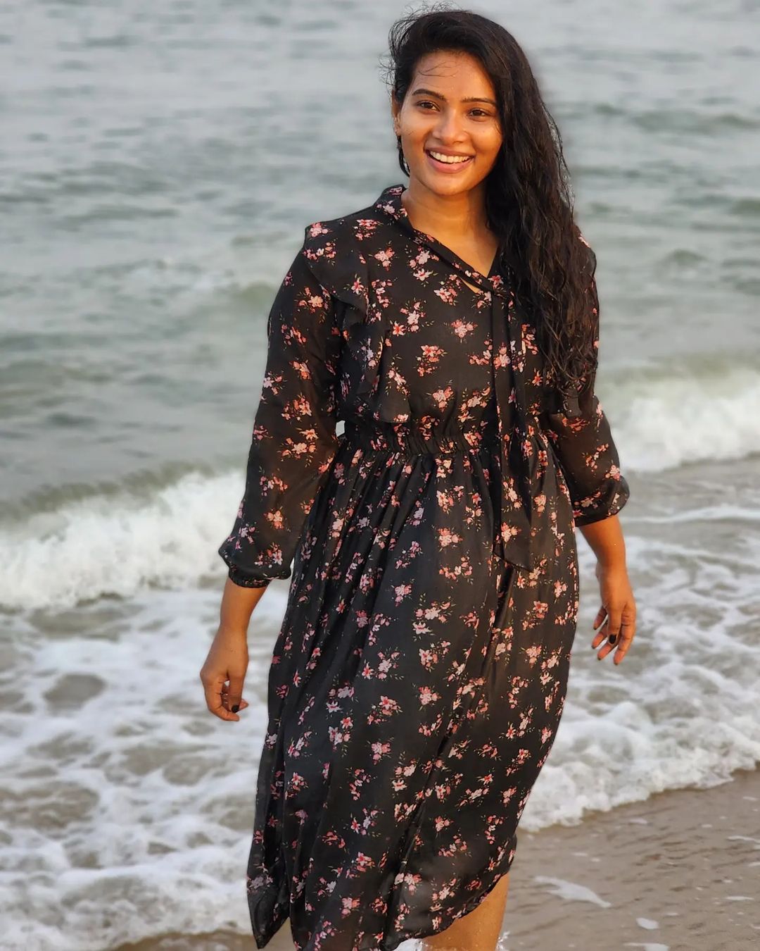 Dhivya Duraisamy Beach Photos Summer Glamour