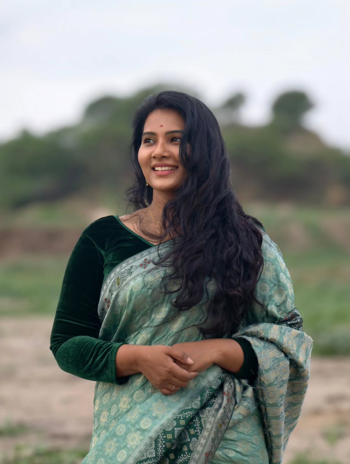Dhivya Duraisamy Redefines Elegance in Timeless Indian Traditional Wear