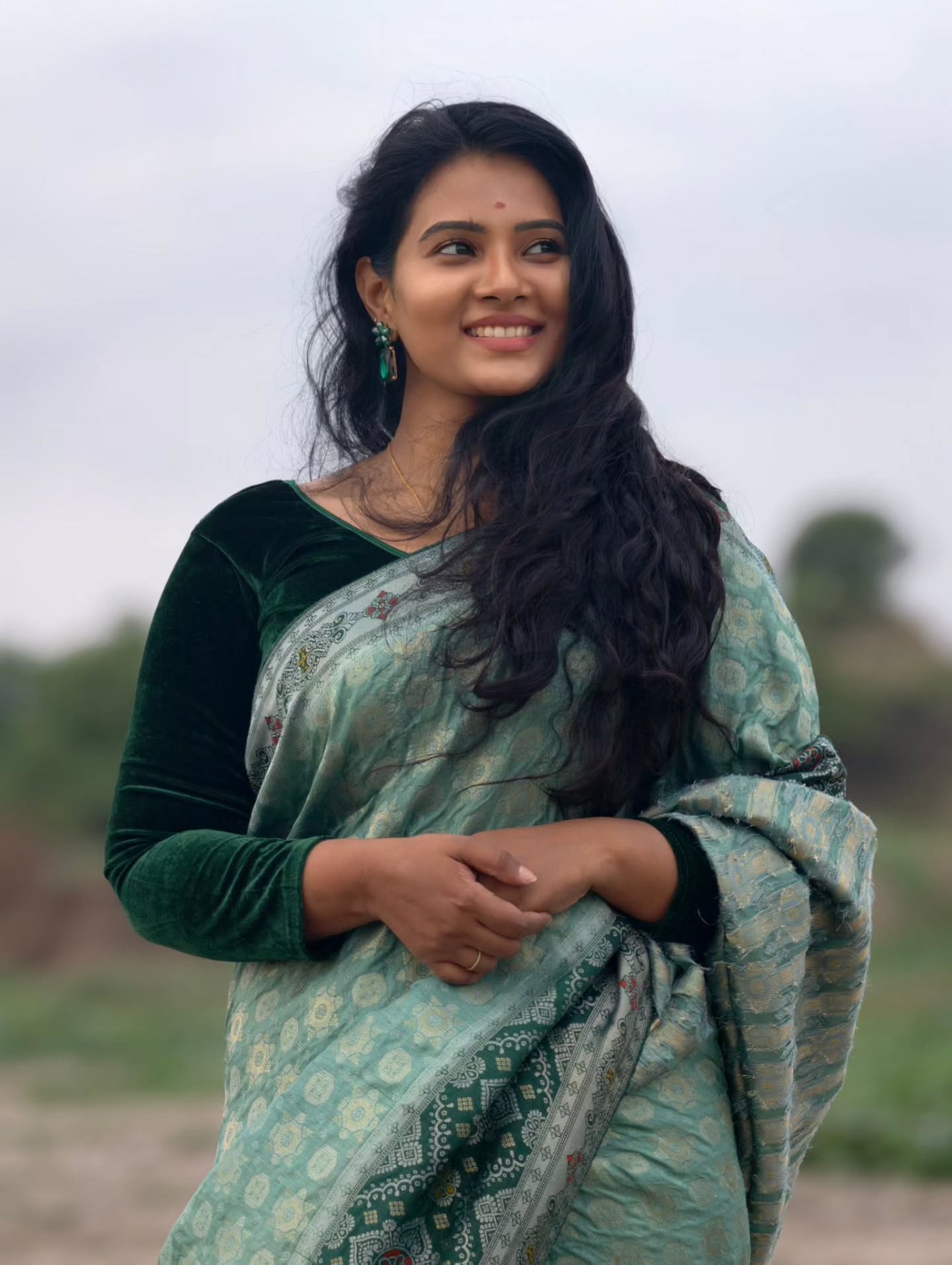 Dhivya Duraisamy Redefines Elegance in Timeless Indian Traditional Wear