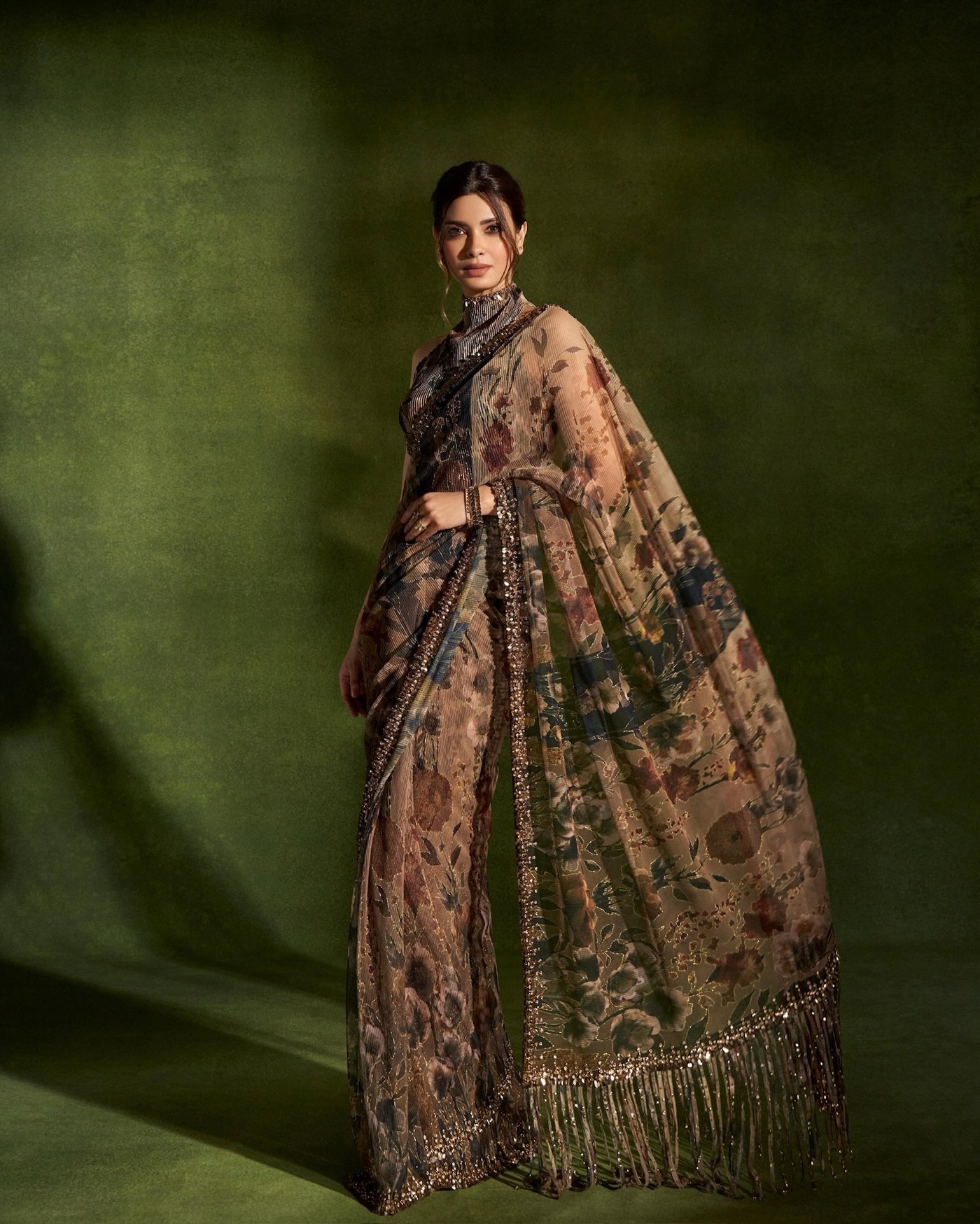 Diana Penty's Art of Statement Dressing: Effortless Elegance Defined