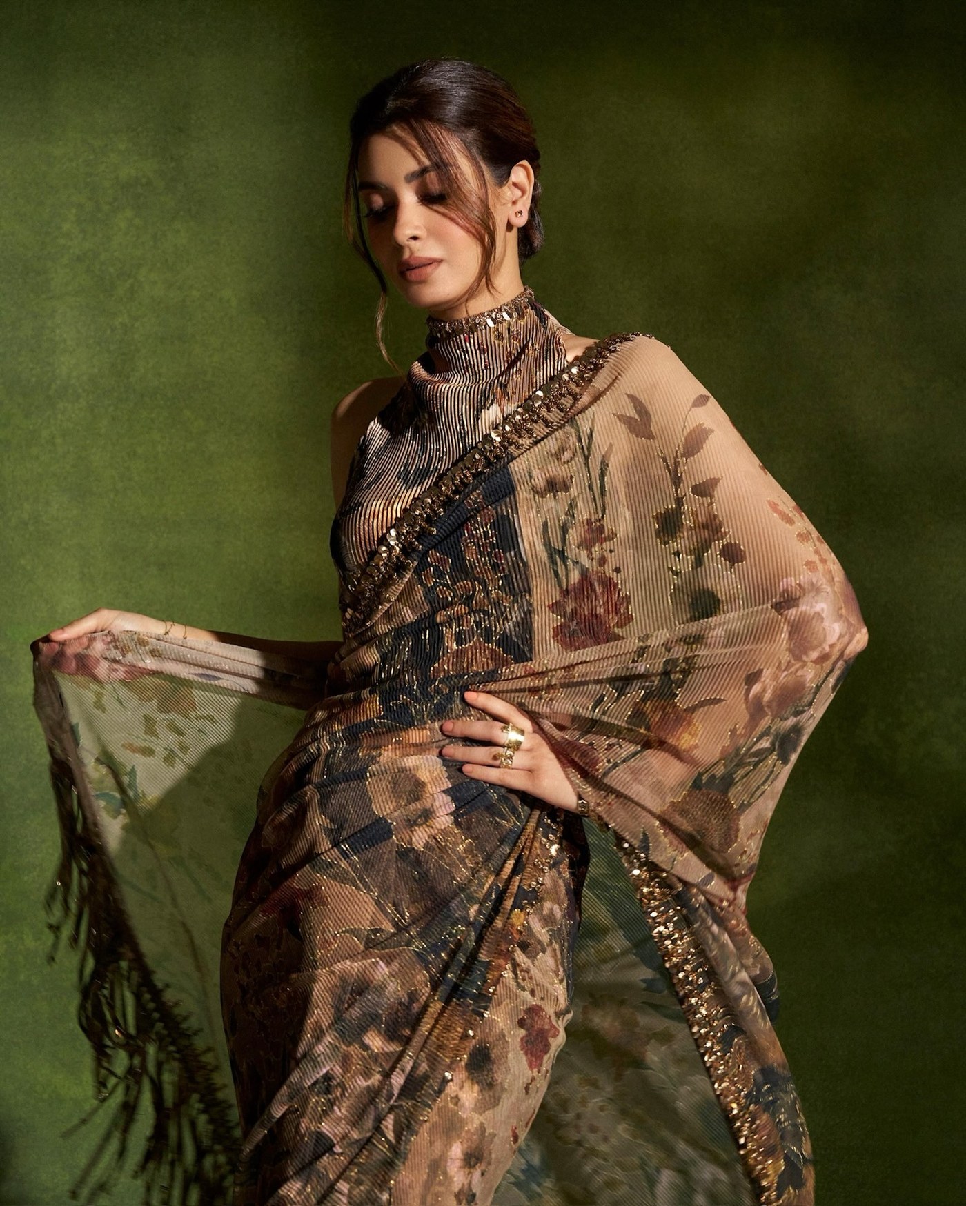 Diana Penty's Art of Statement Dressing: Effortless Elegance Defined