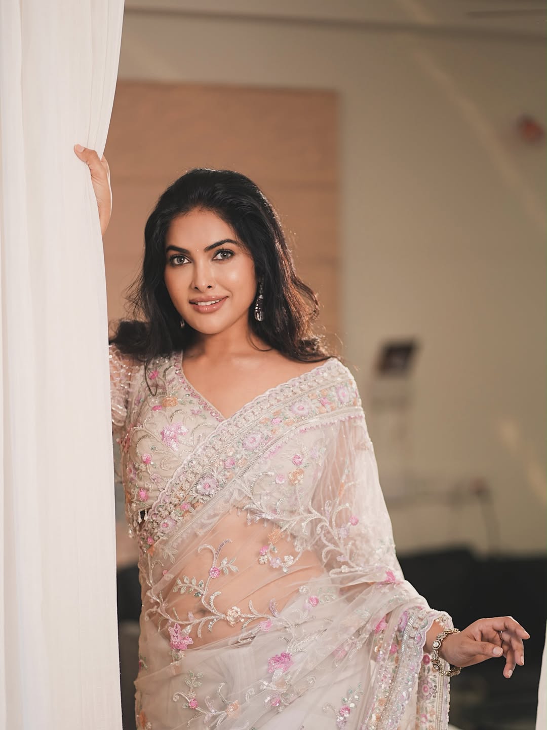 Sheer White Saree: Divi Vadthya's Floral Textile Moment