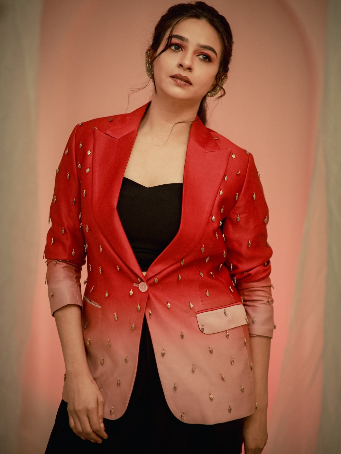 Divya Ganesan Owns the Red Carpet in a Power Blazer Masterpiece