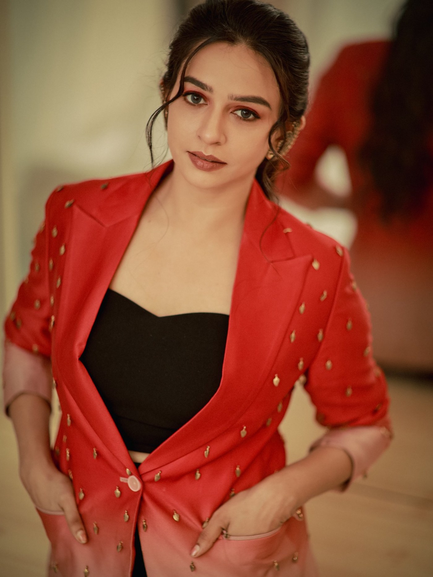 Divya Ganesan Owns the Red Carpet in a Power Blazer Masterpiece