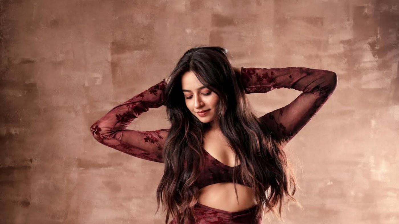 Divya Ganesan's Burgundy Velvet Masterpiece Defines Modern Glamour