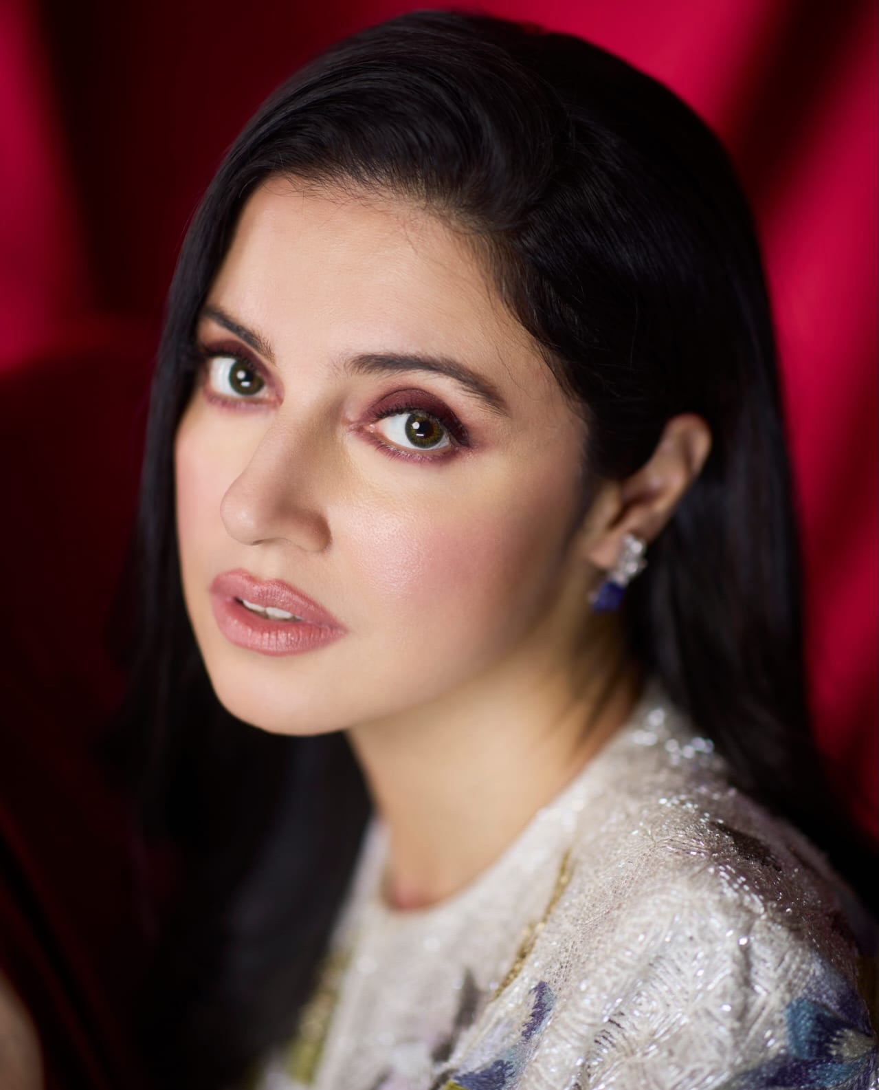 Divya Khosla's Modern Muse Vibes: A Masterclass in Effortless Glamour