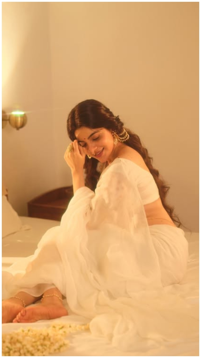 Divyabharathi's Ethereal Beauty in Gold