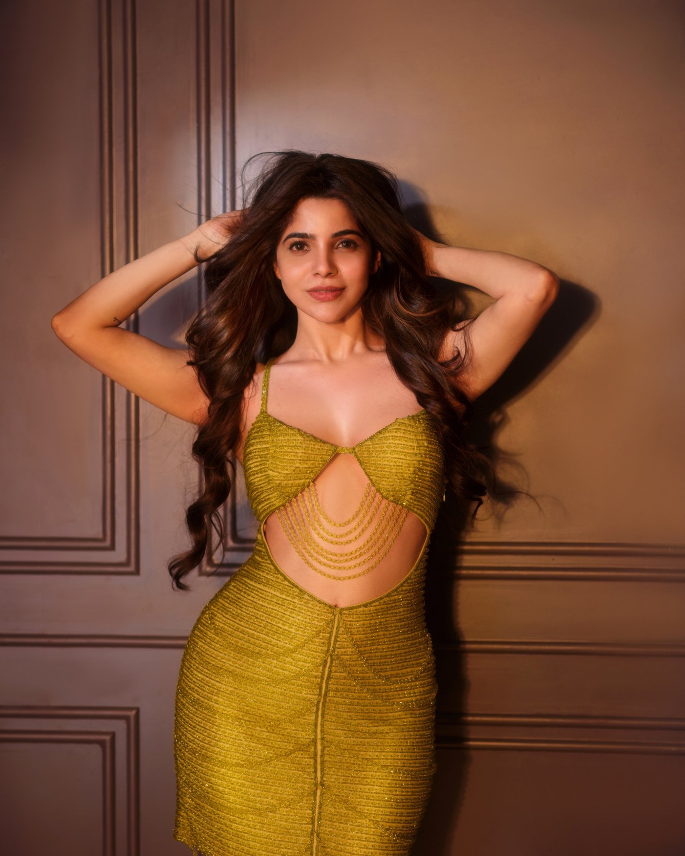 Divyabharathi's Golden Mini: Studio Shine and Texture Talk