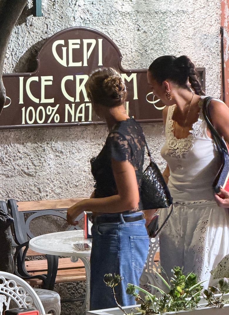 From Portofino Charm to Superstar Style: Dua Lipa’s Effortless Glamour