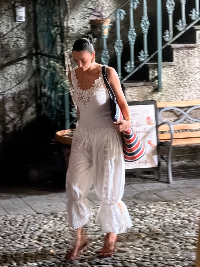 From Portofino Charm to Superstar Style: Dua Lipa’s Effortless Glamour
