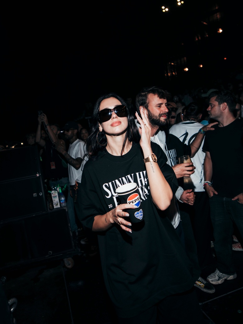 Dua Lipa Glows Up: Effortless Chic at the Sunny Hill Festival!