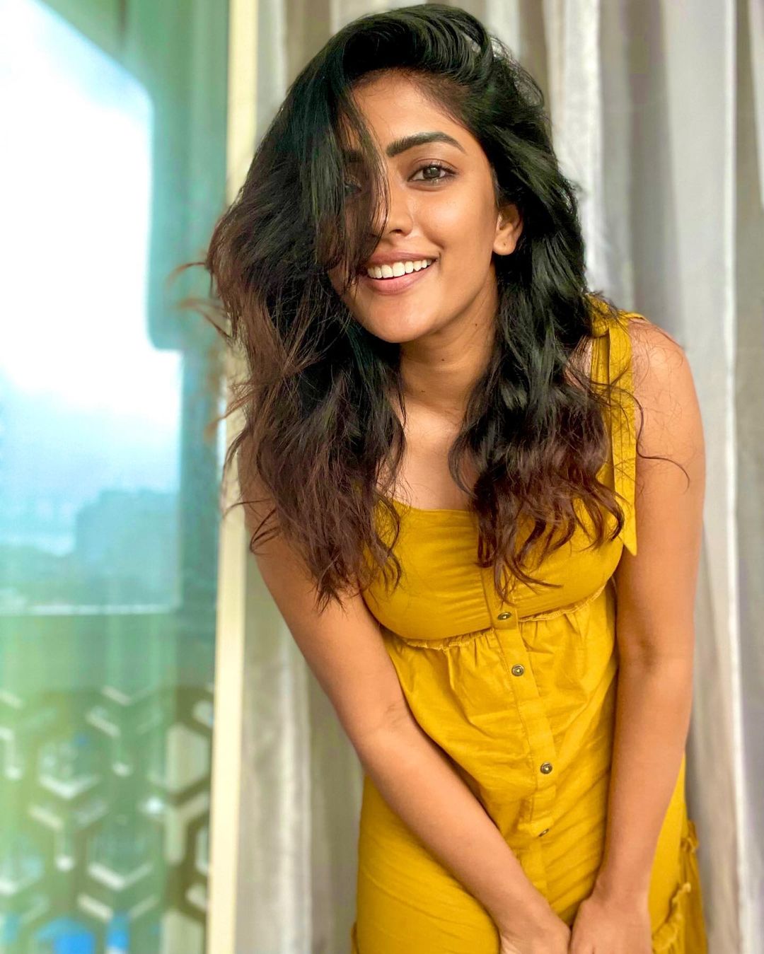 Eesha Rebba's Golden Glow: A Stunning Photo Gallery