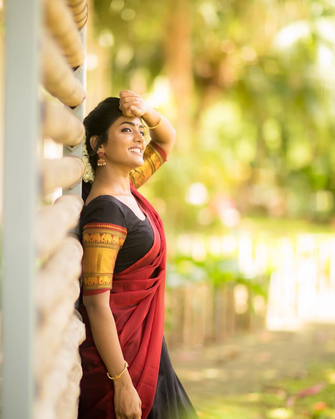 Eesha Rebba Stunning Dhavani Dress Photos Fashion Gallery