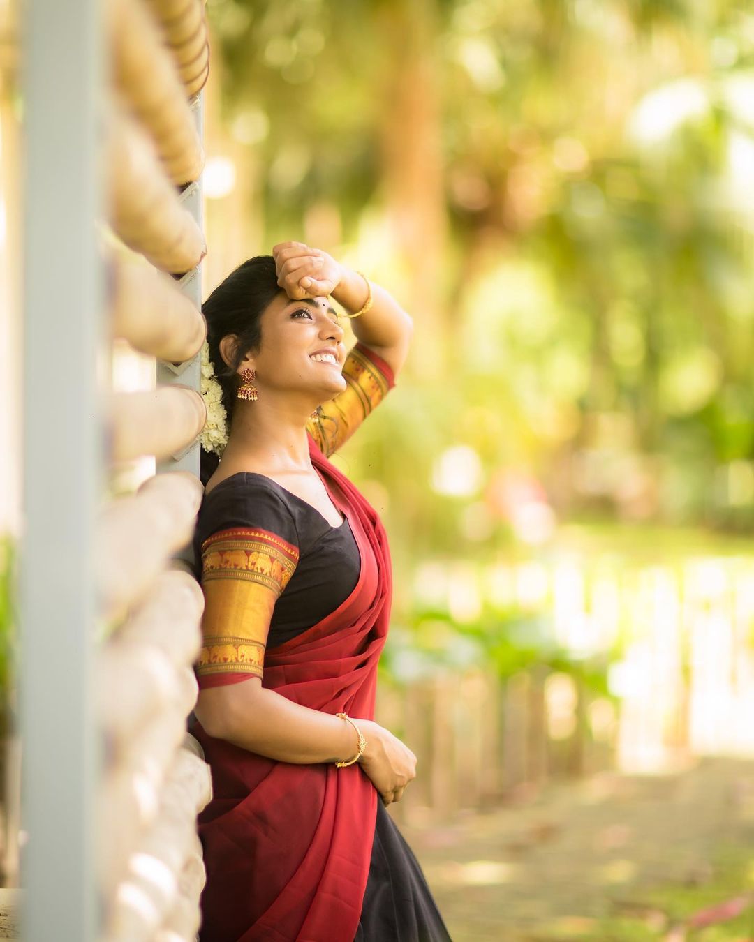 Eesha Rebba Stunning Dhavani Dress Photos Fashion Gallery
