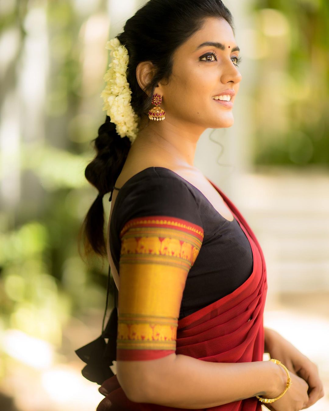 Eesha Rebba Stunning Dhavani Dress Photos Fashion Gallery