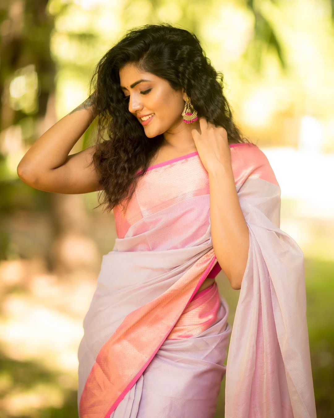 Eesha Rebba Stunning Latest Saree Photoshoot Collection