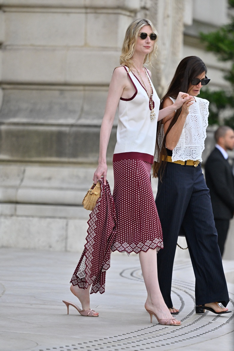 Elizabeth Debicki Commands the Runway at Paris Fashion Week