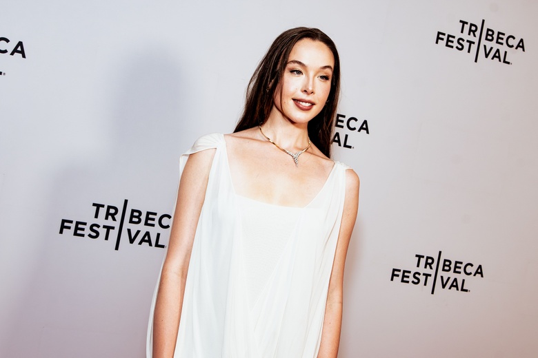 Ella Beatty Shines in Stunning Red Ensemble at Event