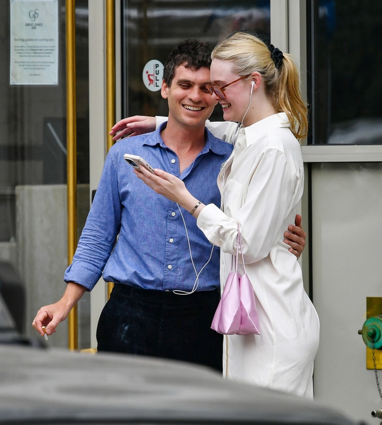 Elle Fanning's Stunning Look Captures Global Admiration
