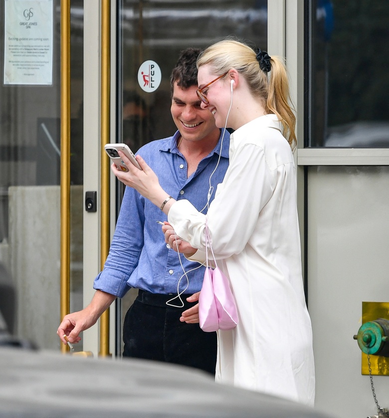 Elle Fanning's Stunning Look Captures Global Admiration
