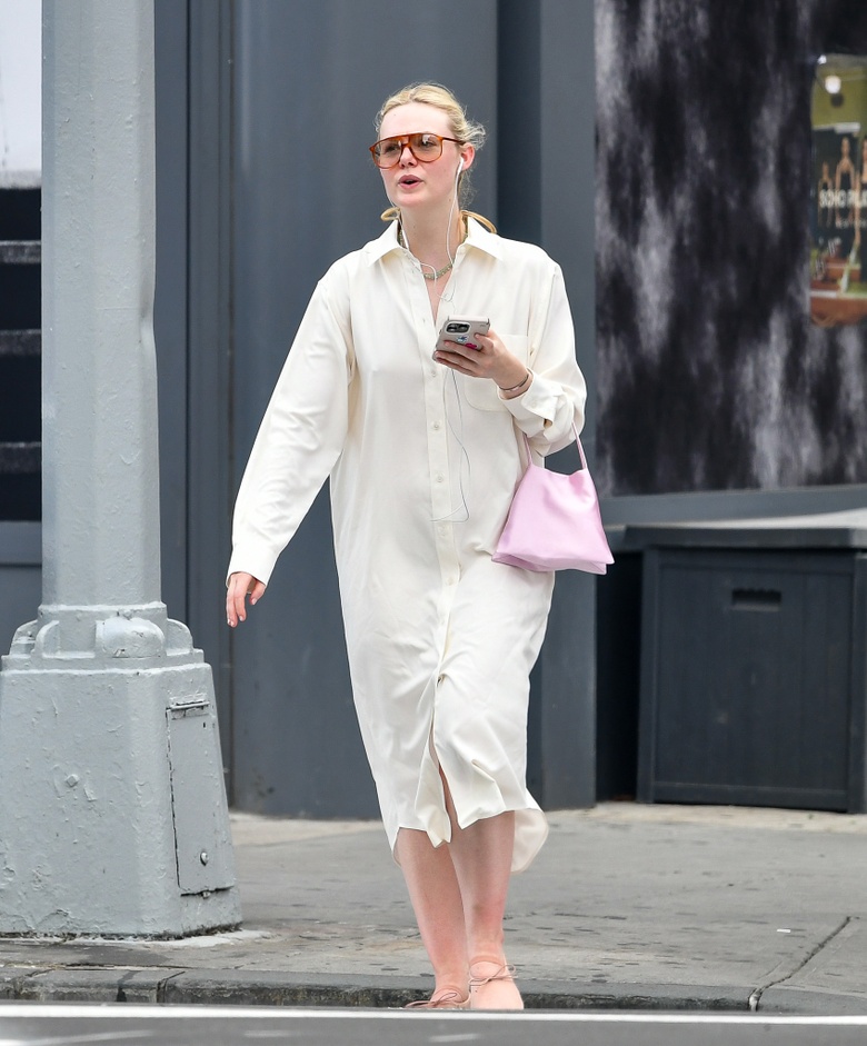 Elle Fanning's Stunning Look Captures Global Admiration