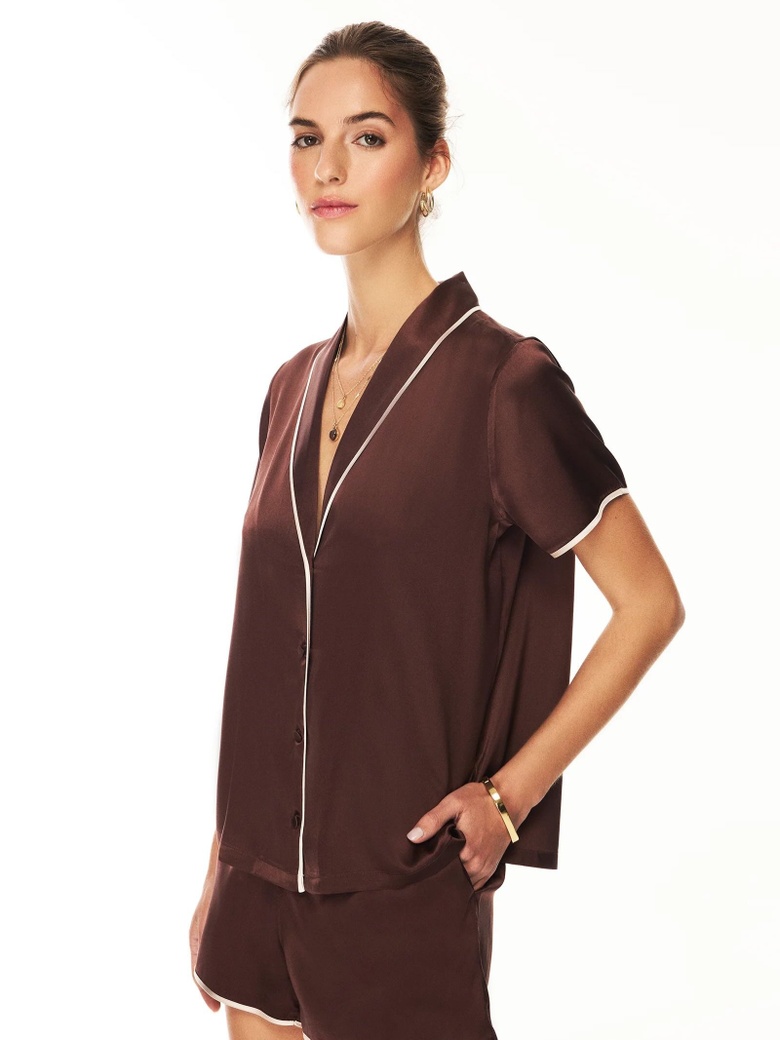 Emily Feld highlights summer fashion in a beautiful ensemble at the House of Silk collection event.