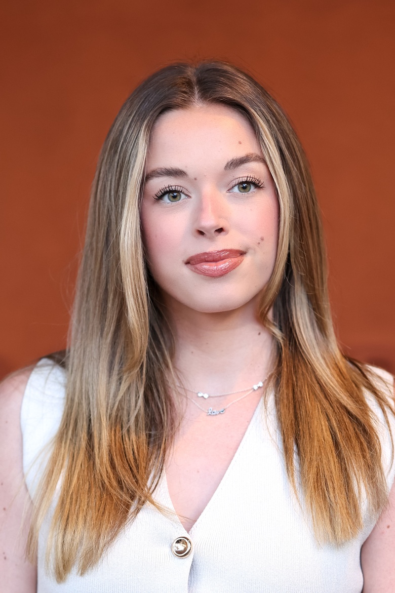 Emma Broyon's Stunning Look Captures Fan Attention